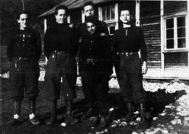 A gauche, Alain Mossé, , Jean Boete.