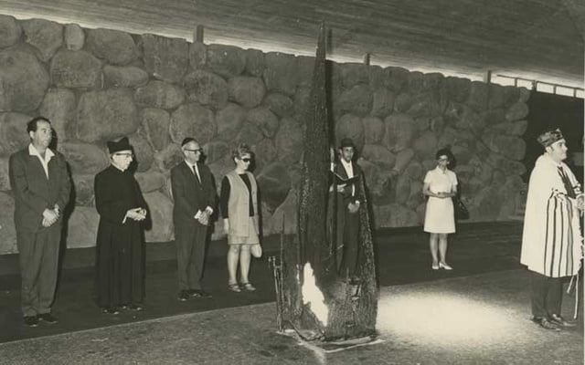 25 août 1970 cérémonie dans la crypte