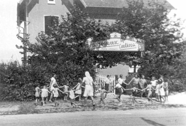 Jeanne ROMAND de dos