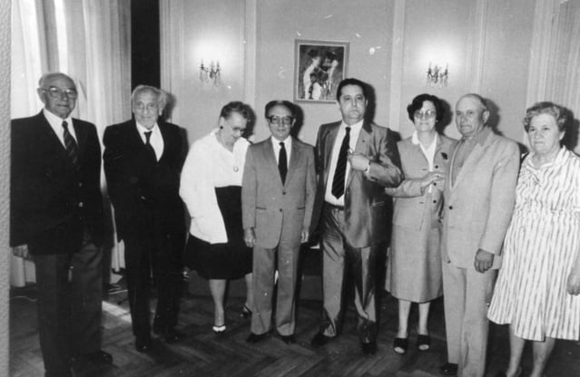 Marseille, le 21 juin 1983, cérémonie de remise de médailles; au centre, le consul d'Israël entouré des récipiendaires