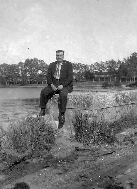 M. LABOUREUR, 1939 ou 1940