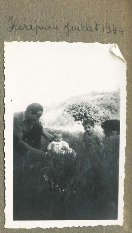 Juillet 44 edmond Cohen à droite avec Raymond Geoffroy le gendre de Mme Carayol avec son fils