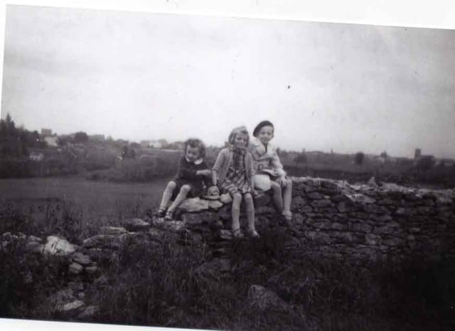 Monique ISRAEL au centre en compagnie de Claude et Michel BLANVILLAIN