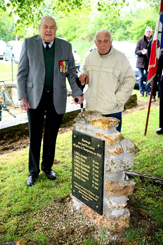 stèle des déportés à Champvoisy 