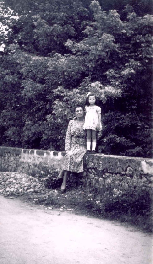 Jeanne BERTHOUMEYROU avec Paulette BERGMAN