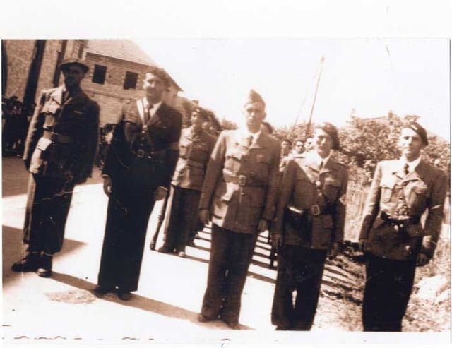 Suran Charles au centre 