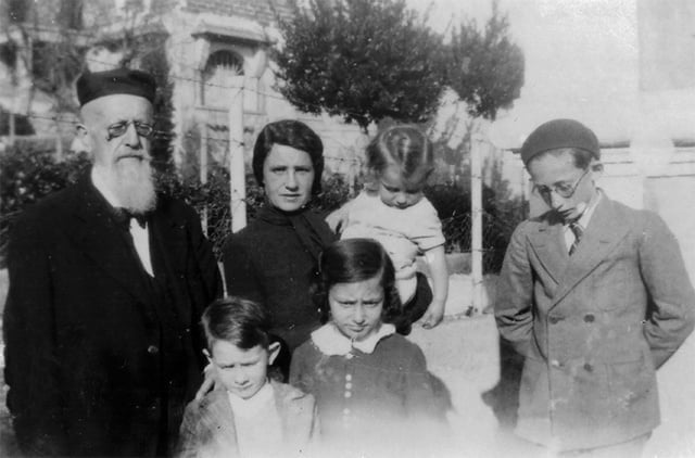 Sänger Léon, Fanny Schreiber avec benjamin sur son bras Joseph Myriam et Raphaël Schreiber