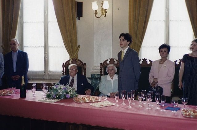 Henriette & Antoine LAYBROS assis