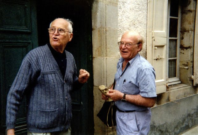 retrouvailles 56 ans après devant la maison de Edmond où Georges fut acceuilli