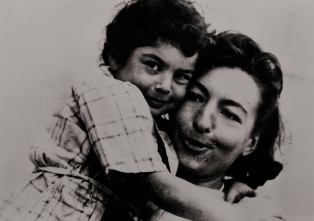 Magdeleine Lisette et son petit protégé Claude