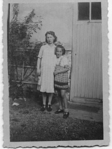 Léa BRUDER et sa fille Monique (les sauvées) en 1943