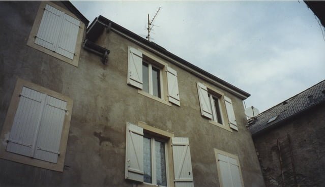 Le pere de Betty Both, Smul , la ou il a ete prit de sa chambre a coucher au dernier etage.