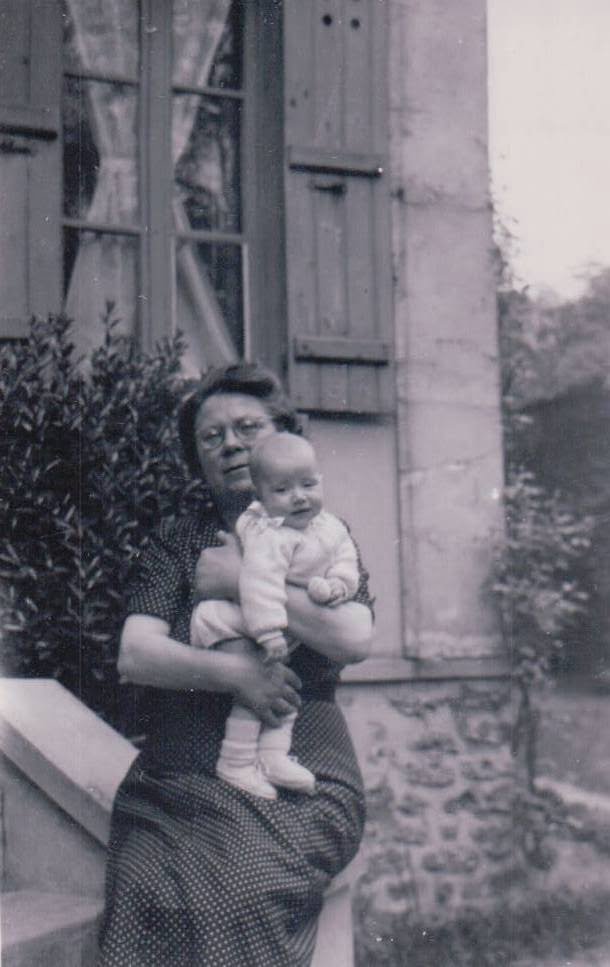 Lucile Godrie avec le bébé Renée