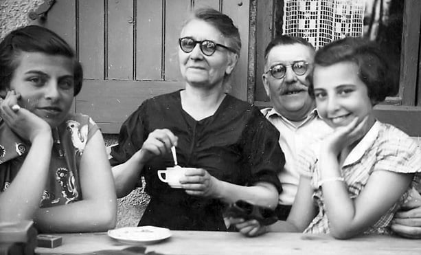 En 1947 Joannès et catherine Furnon avec alberte et Monique Netter