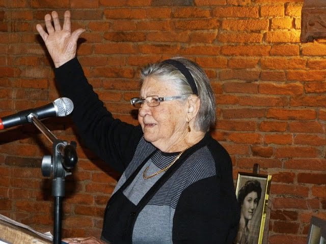 Mme Irène BELLIURE