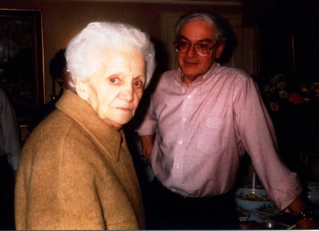 Aimée REGACHE avec M Krol en 1993 personne sauvée