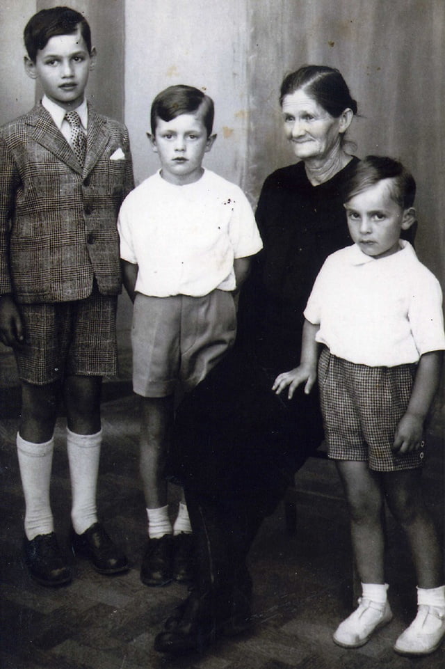 en 1943 a gauche André Sartene Michel Lenom Euphrasie Lahue et Richard Sartene