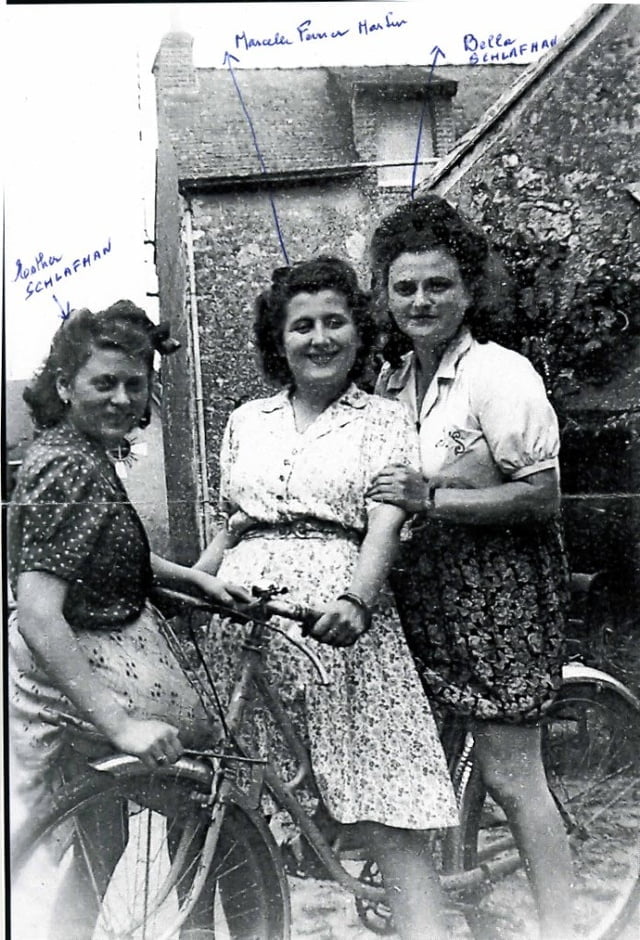 de gauche à droite Esther Schlafman, Marcelle Fevrier Martin & Bella Schlafman