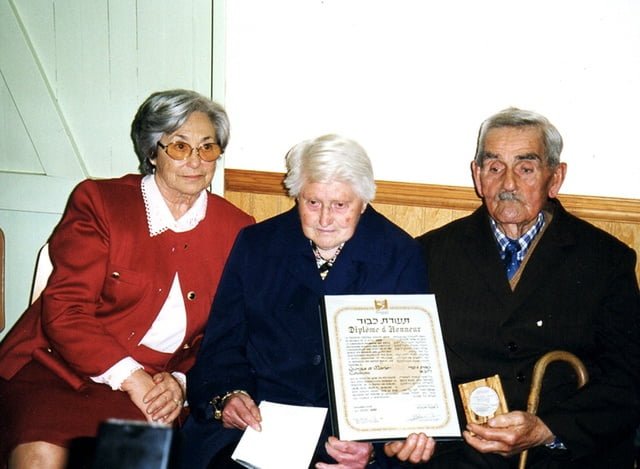 1999, lors de la remise de la médaille à Mézières sous Lavardin dans la Sarthe