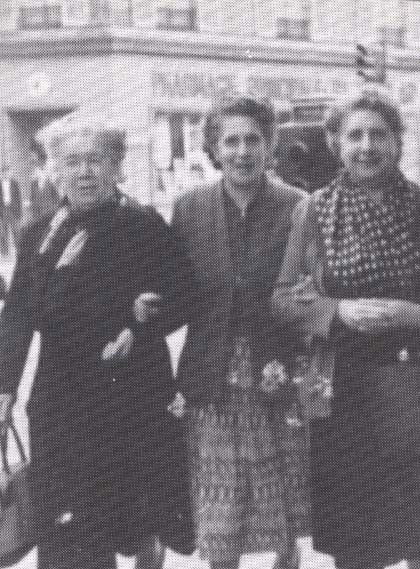 Suzanne LEULIER (à droite) avec Marie MENERAT (à gauche, Juste elle aussi)