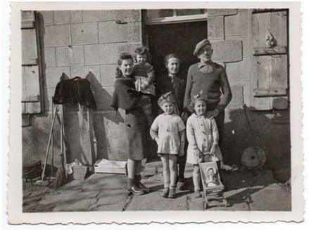 Lisa Tobias et Anna Osman (M et Mme Jouannaud derrière Lisa et Anna)