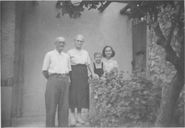 Les sauveursà droite