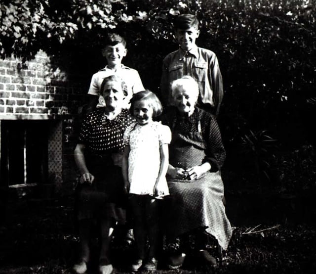 Desplanque Danielle, amélie Mergoux, jean et Michel Pleskoff