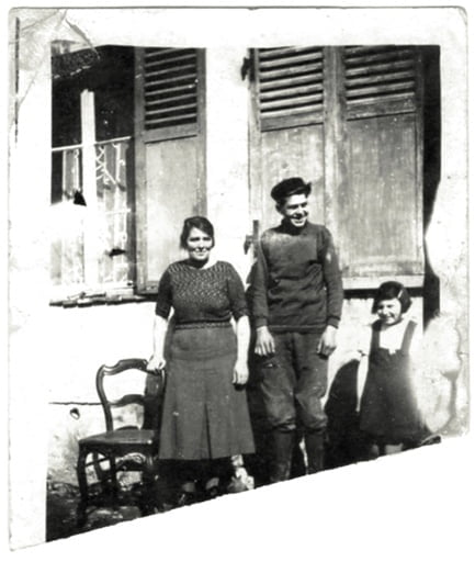 Louise HÉRY vers 1941-42; avec Auguste et Micheline