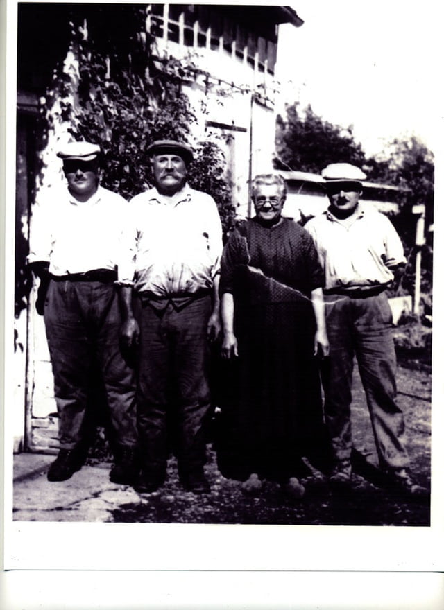 de gauche à droite Marcel, Basile, Léonide et Maurice