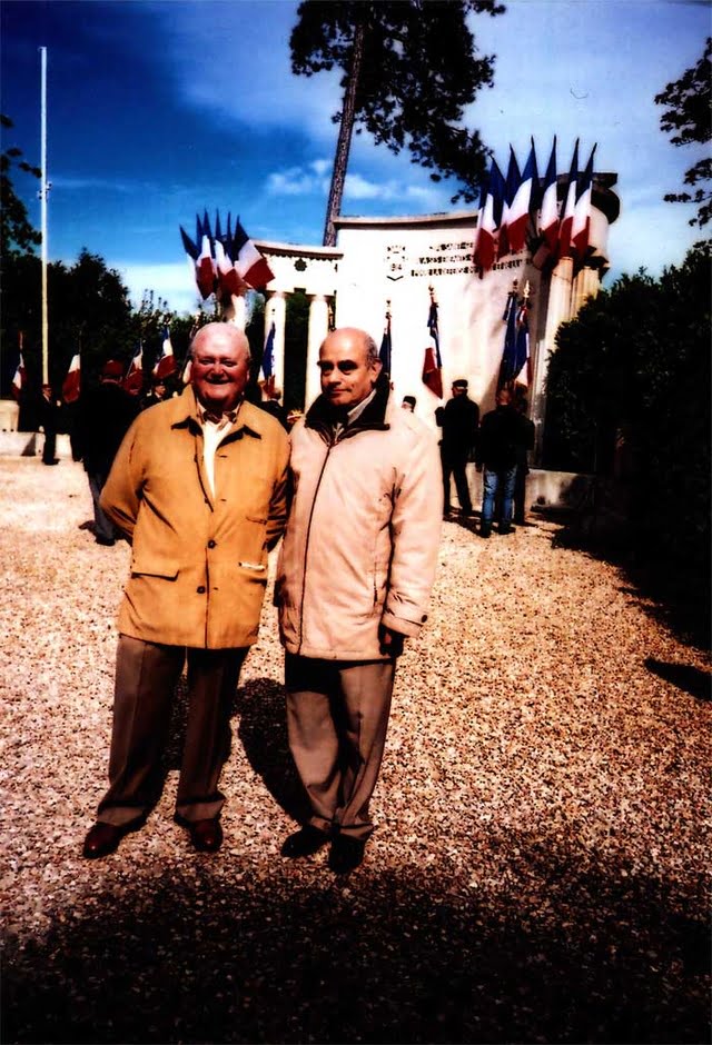 à gauche l'ayant-droit fils des ZAHLER et la personne sauvée Rémy Weyl Clauvel