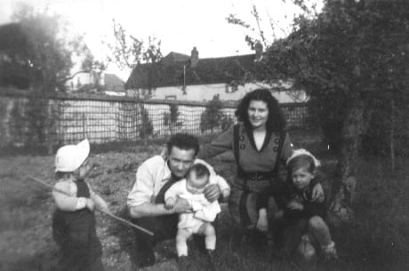 Mr et Mme MATER et leurs enfants