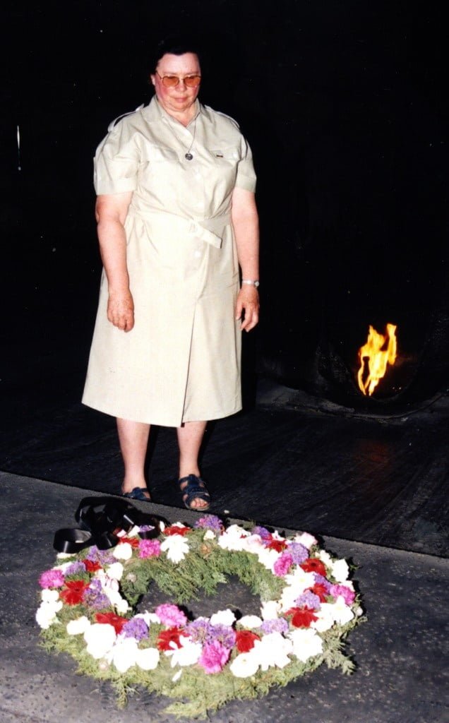 21 avril 1994 dans la crypte à yad vashem