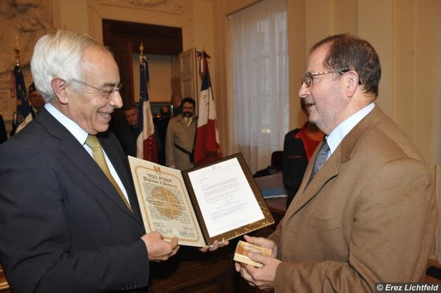 Cérémonie de remise de médaille le 18/10/2012 à la mairie d'Issy les Moulineaux